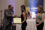 Aluna da FACCOR recebe Medalha São Mateus do CRCPE